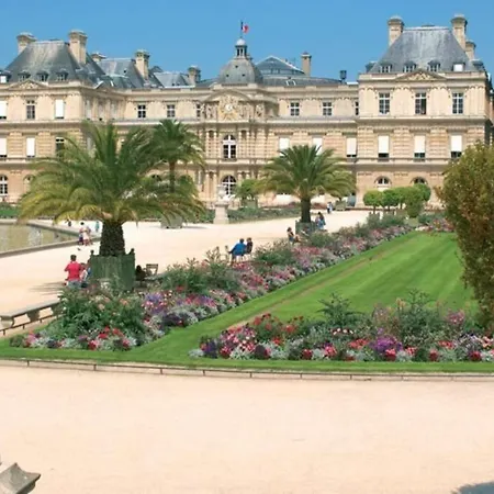 Marche Saint Germain Des Pres, Typical Parisian Style, 35m2 Paris